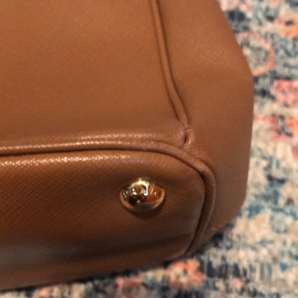 Prada Saffiano Large Galleria Tote - Picture 5 of 8